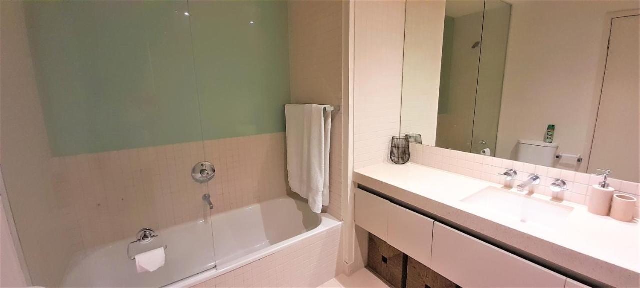 Beautiful Apartment 100Mts Near The Beach In Port Melbourne Exterior photo